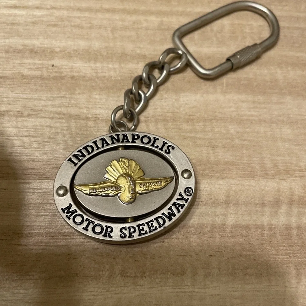 Indianapolis Motor Speedway Keychain, Spinner Center Metal Keyring Souvenir Gift
